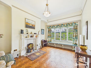 Sitting Room- click for photo gallery